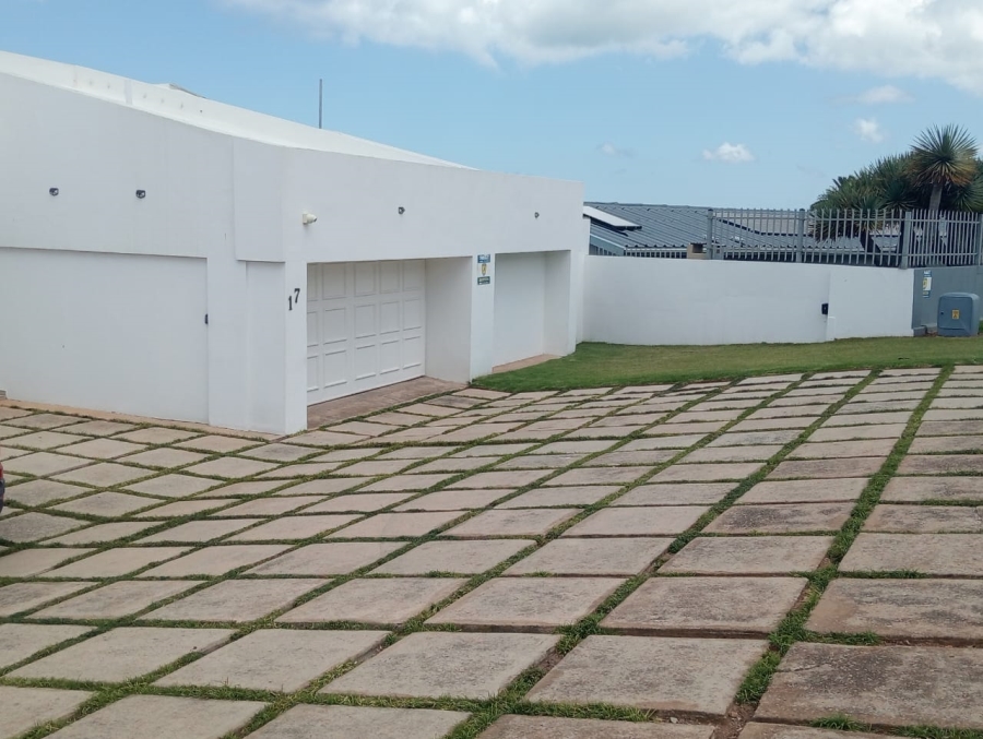 5 Bedroom Property for Sale in Jeffreys Bay Central Eastern Cape